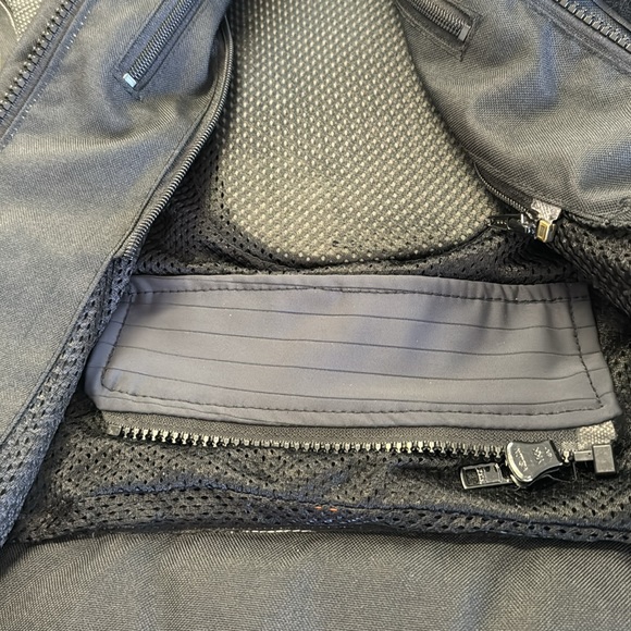 Speedtec 6th Gear Black Armour Motorcycle Jacket Size Large (46) - Picture 13 of 15